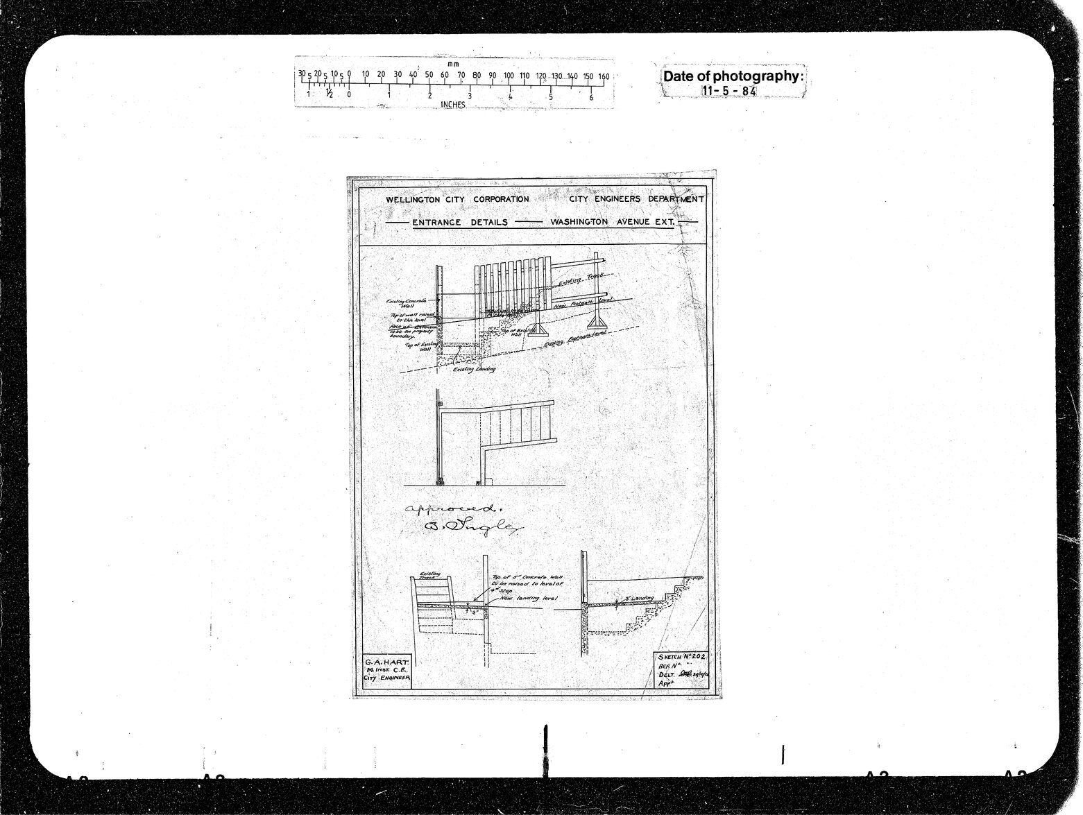 Washington Avenue Extension, Entrances