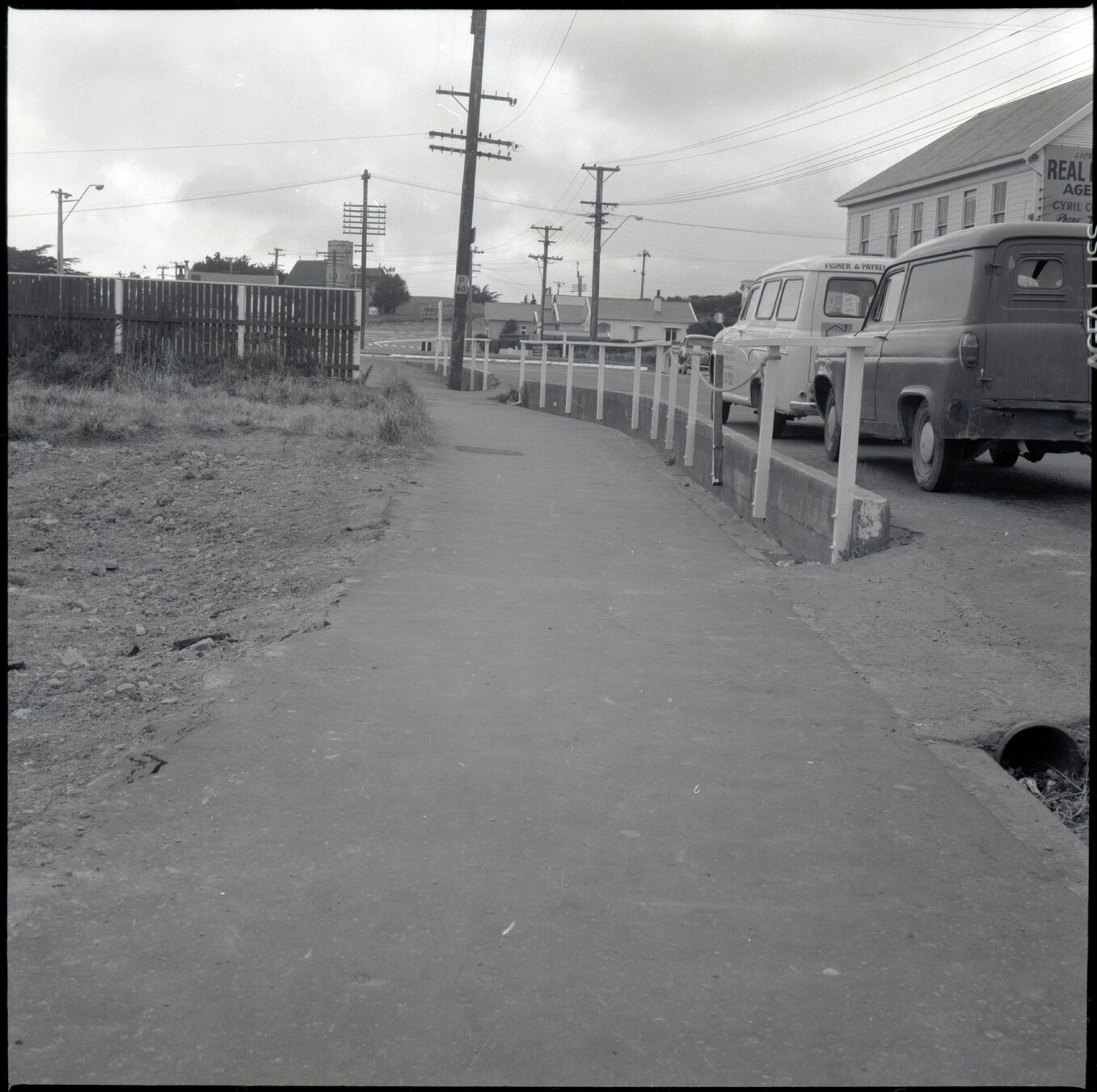 d. Footpath, Johnsonville Road, Johnsonville