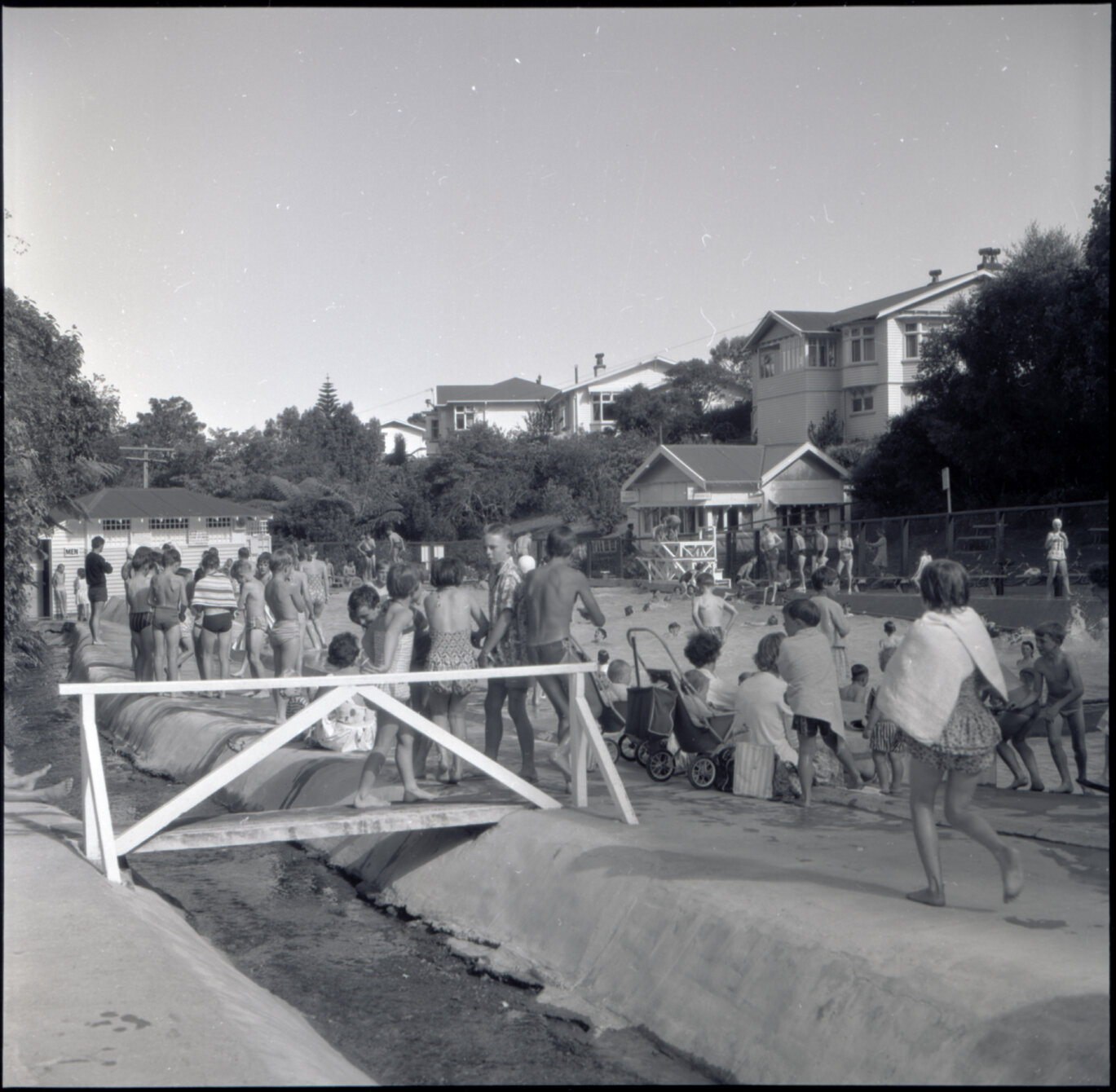x. Children at Khandallah Swimming Pool