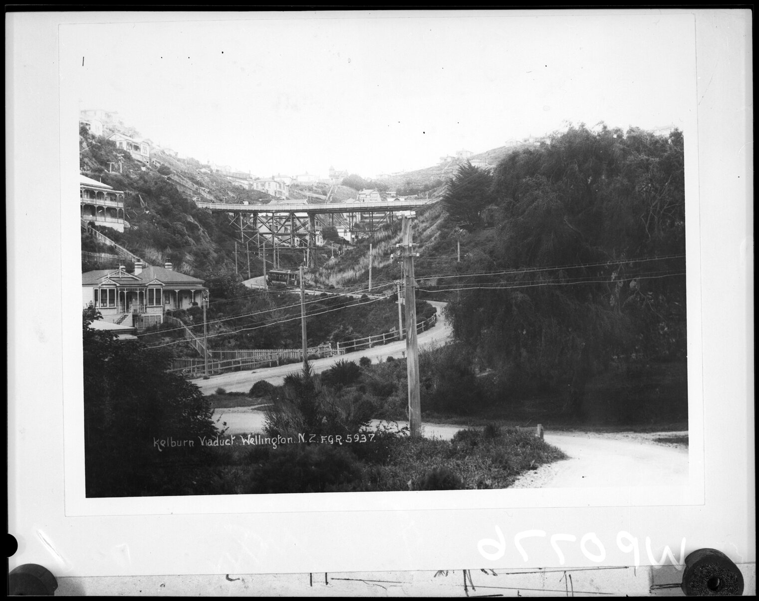 Kelburn Viaduct, Glenmore Street. FGR 5937