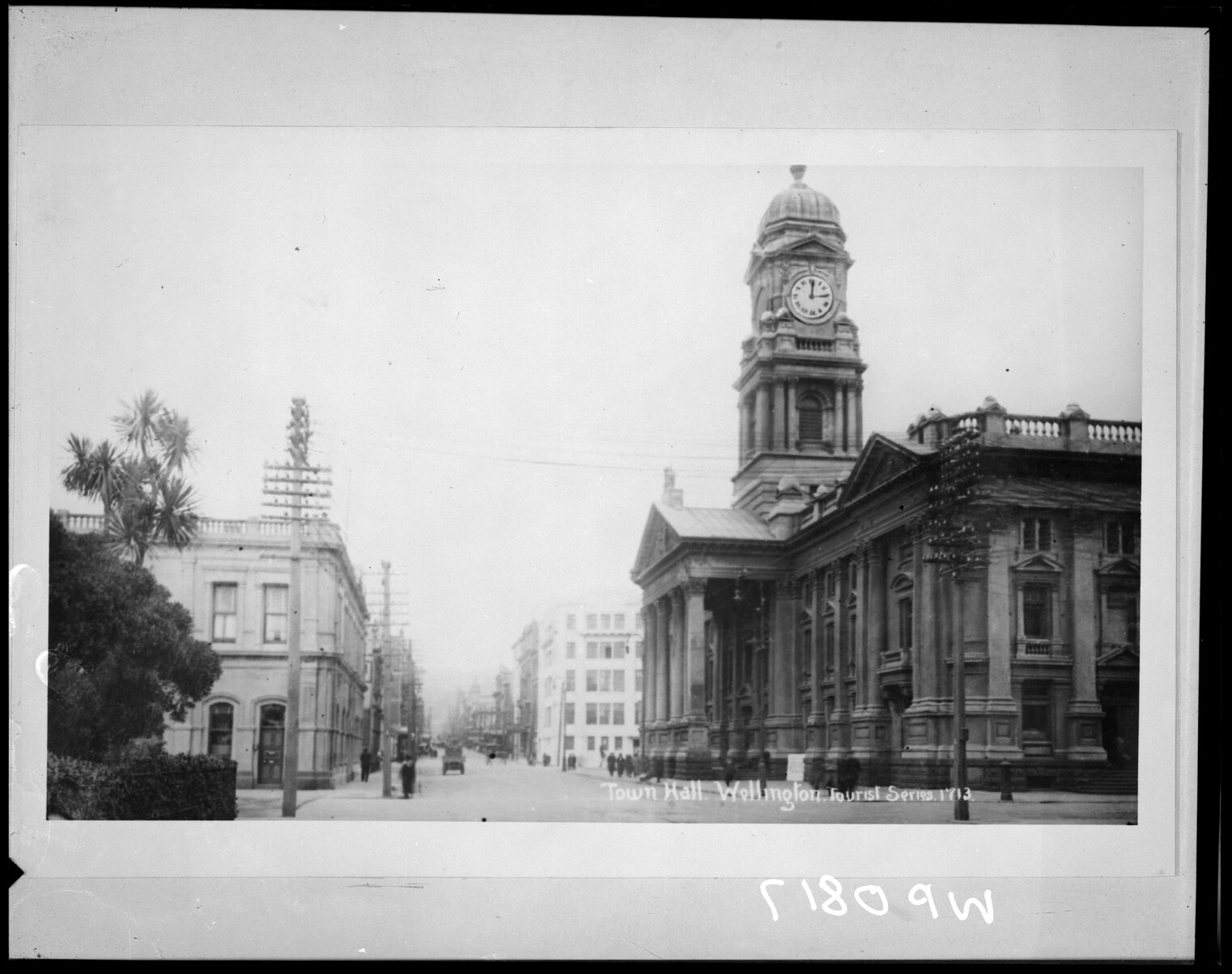 Wellington Town Hall, Cuba Street. Tourist Series 1713
