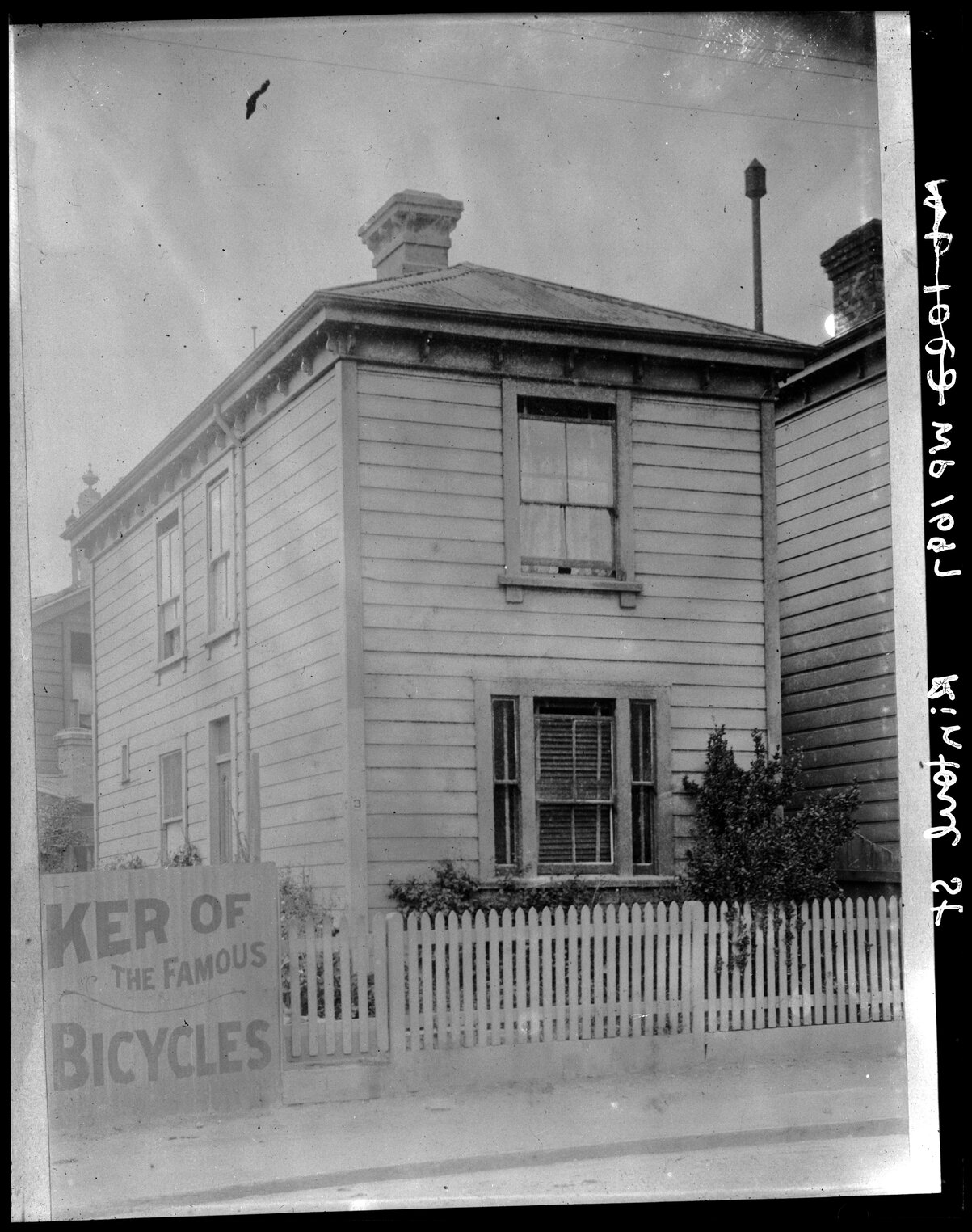 11 (3) Rintoul Street