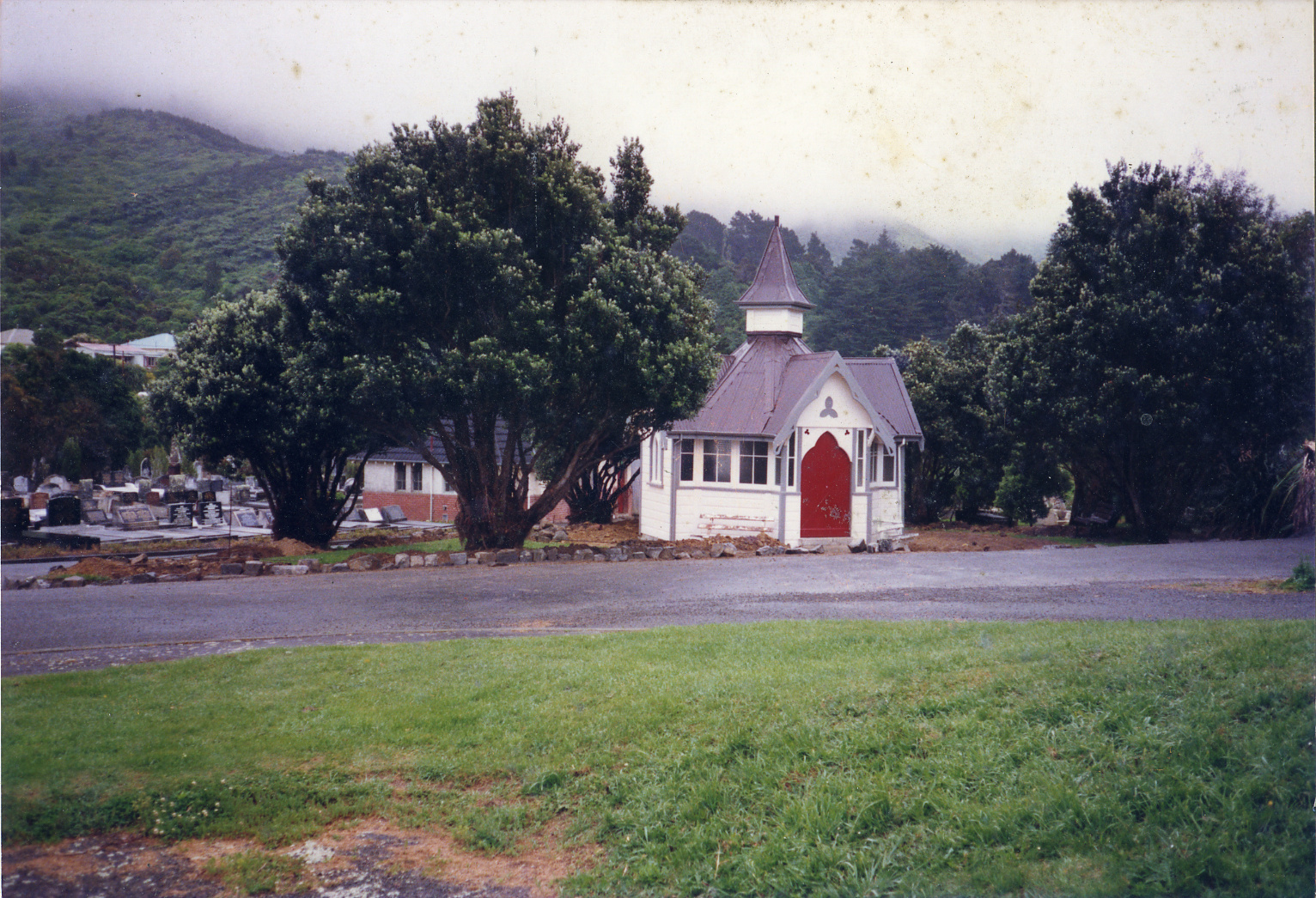 Karori Cemetery, Karori Cemetery 'shelter'
