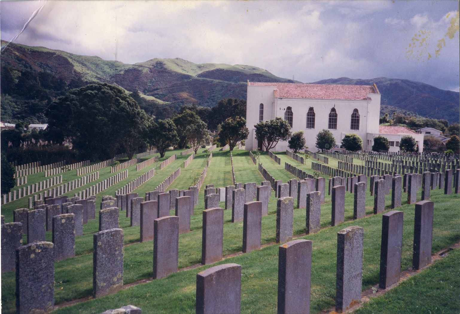 Karori Cemetery, Soldiers graves towards chapel