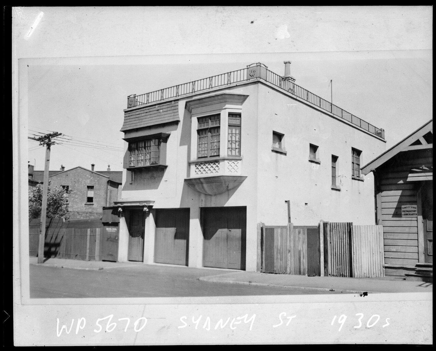 Municipal Electricity Department (MED) Substation, Kate Sheppard Place [Sydney Street East]
