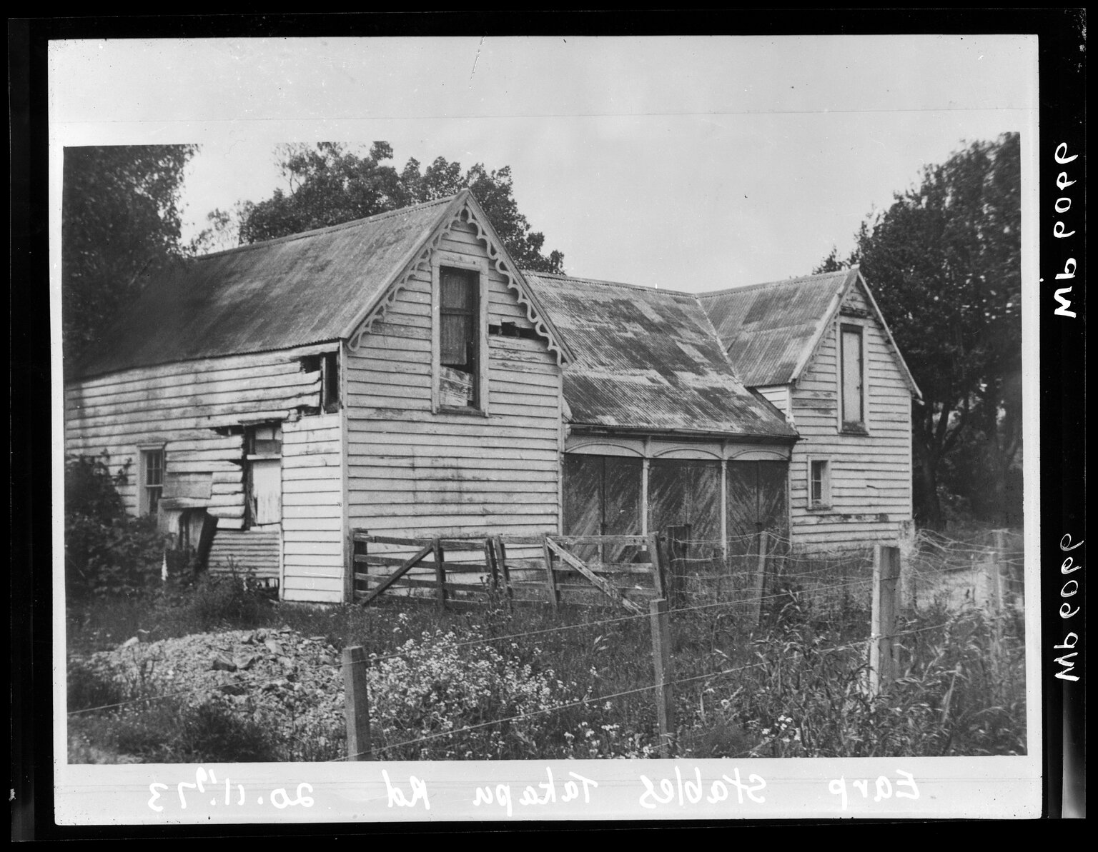 Earp Stables, Takapu Road