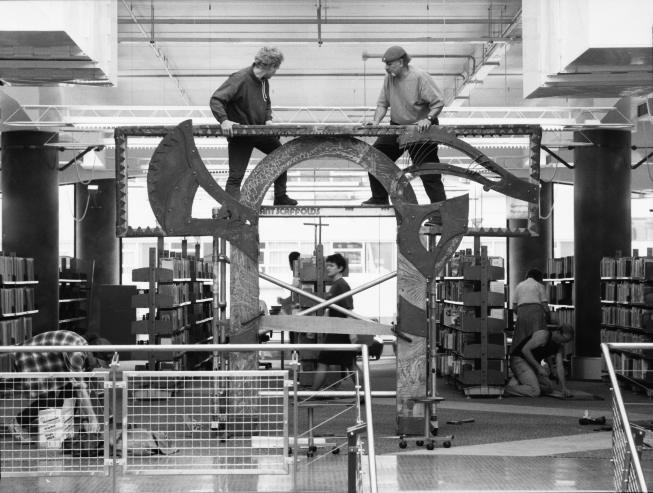 E, Installing artwork, artist