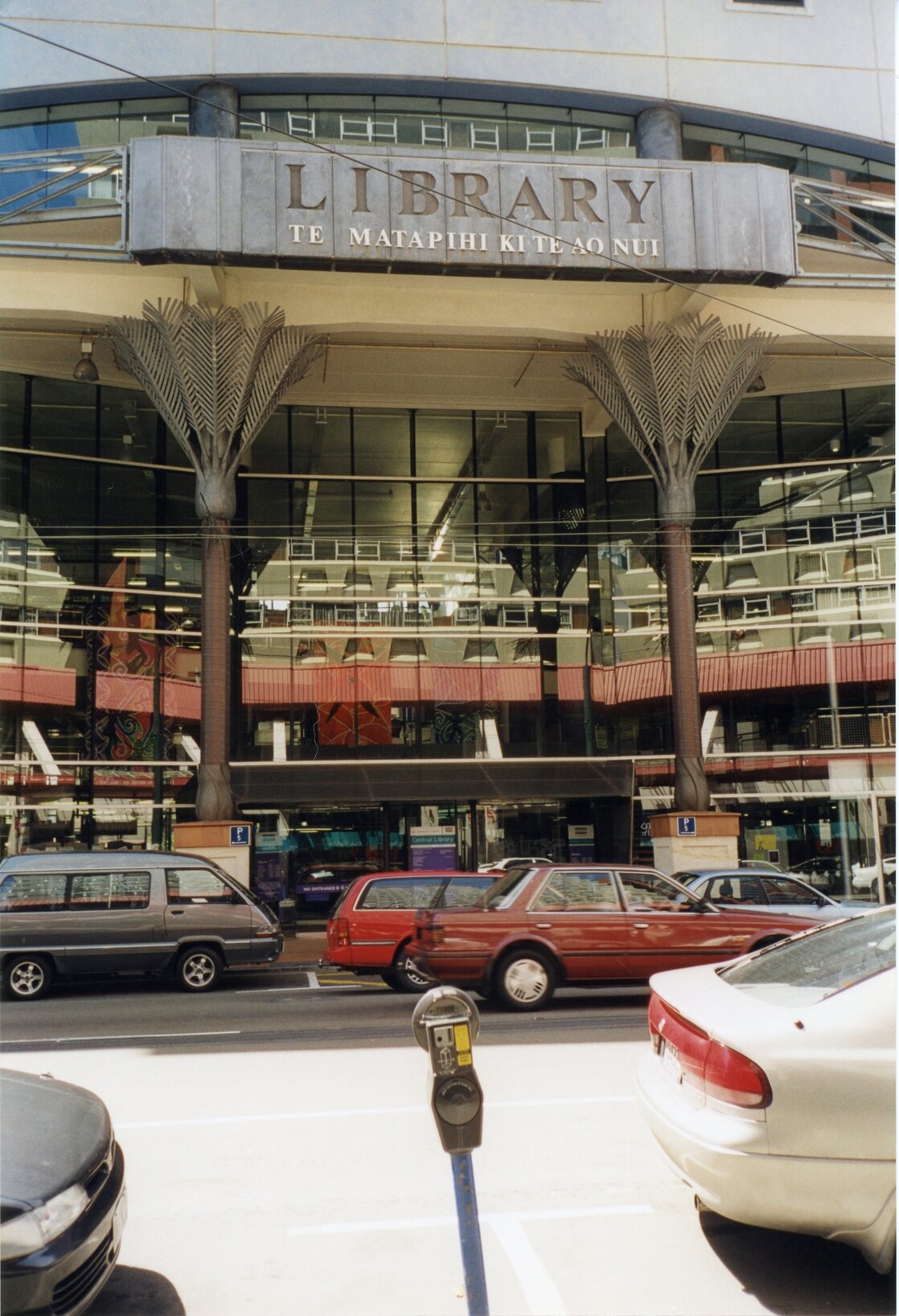 Victoria Street, Library, front