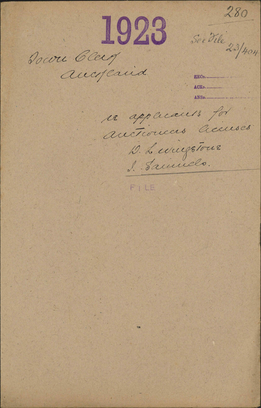 Re applicants for auctioneers licenses, D Livingstone and J Samuels - Town Clerk, Auckland