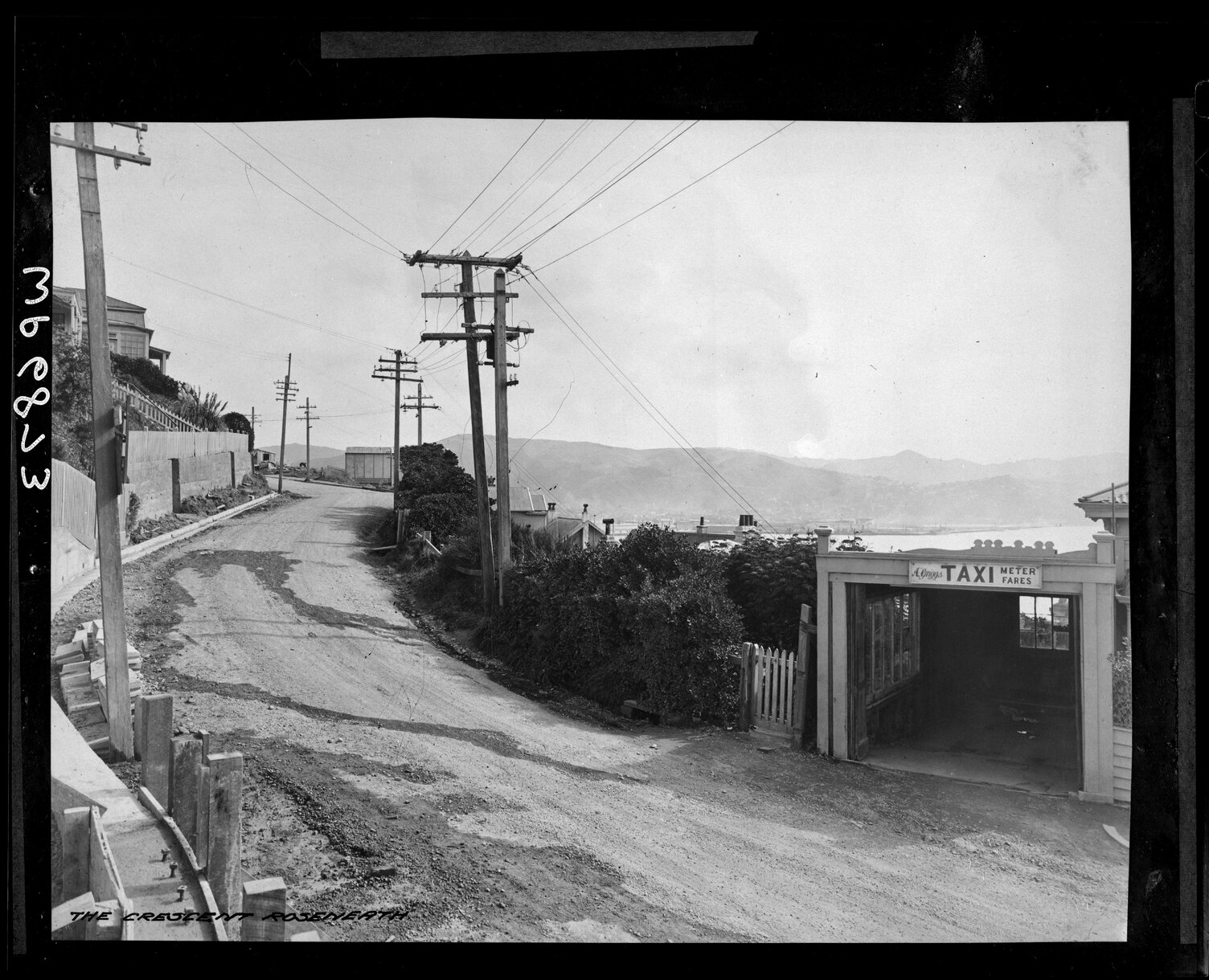 The Crescent, Roseneath