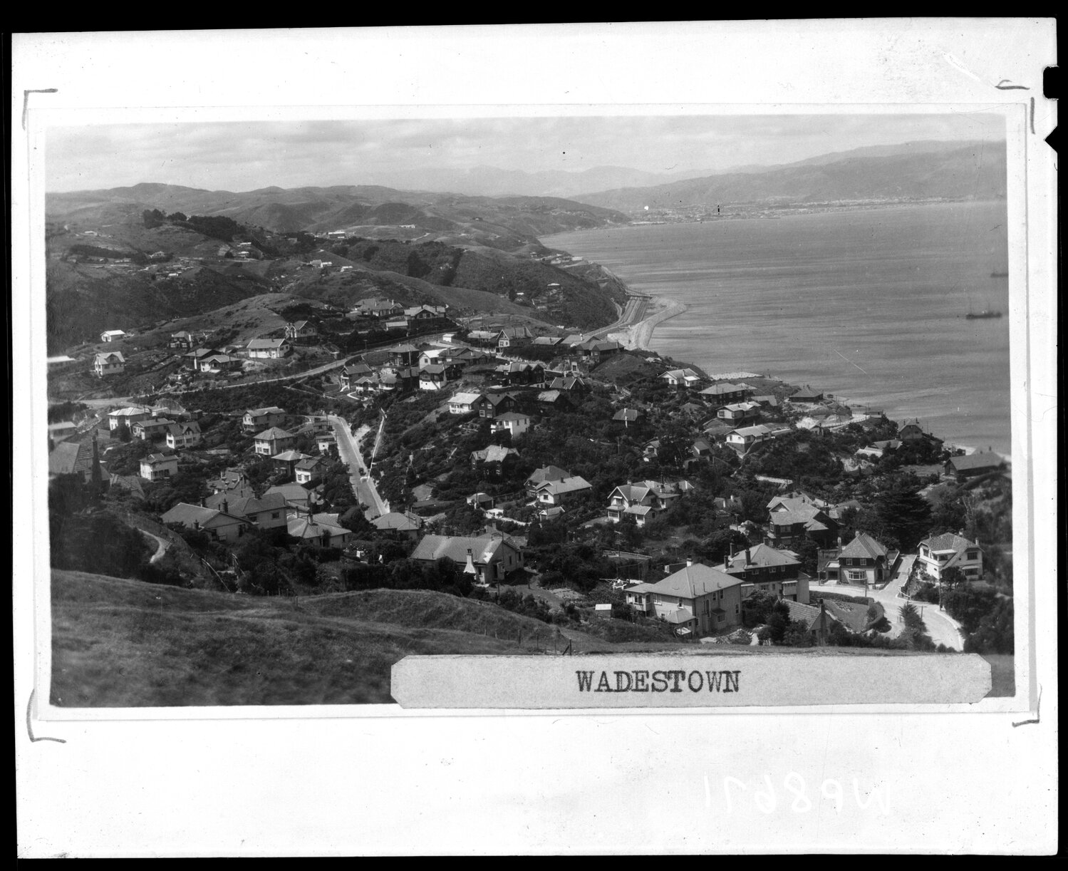 Elevated view of Wadestown, looking north towards Hutt Valley