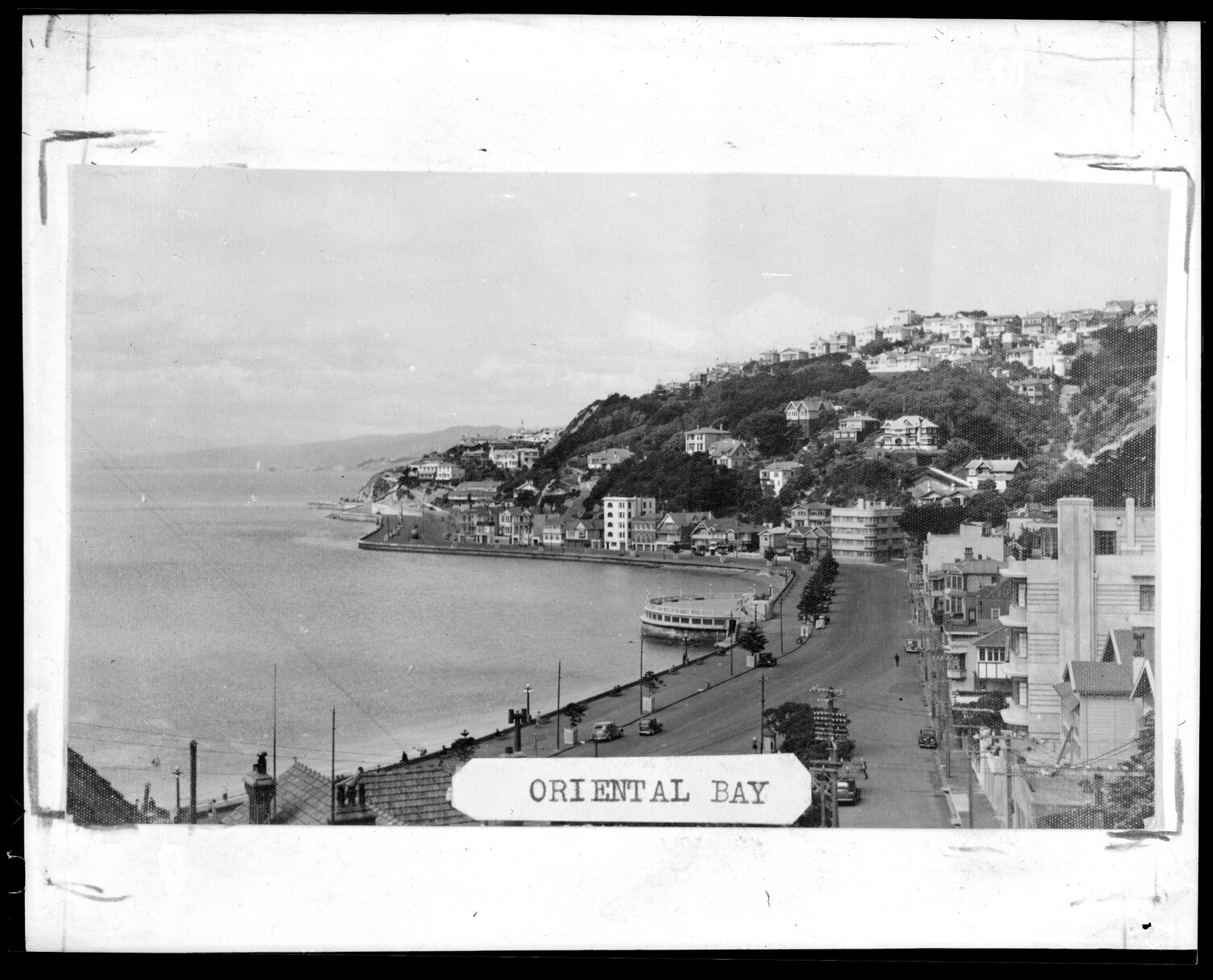 Elevated view of Oriental Bay and Rotunda, from the top of Oriental Terrace.