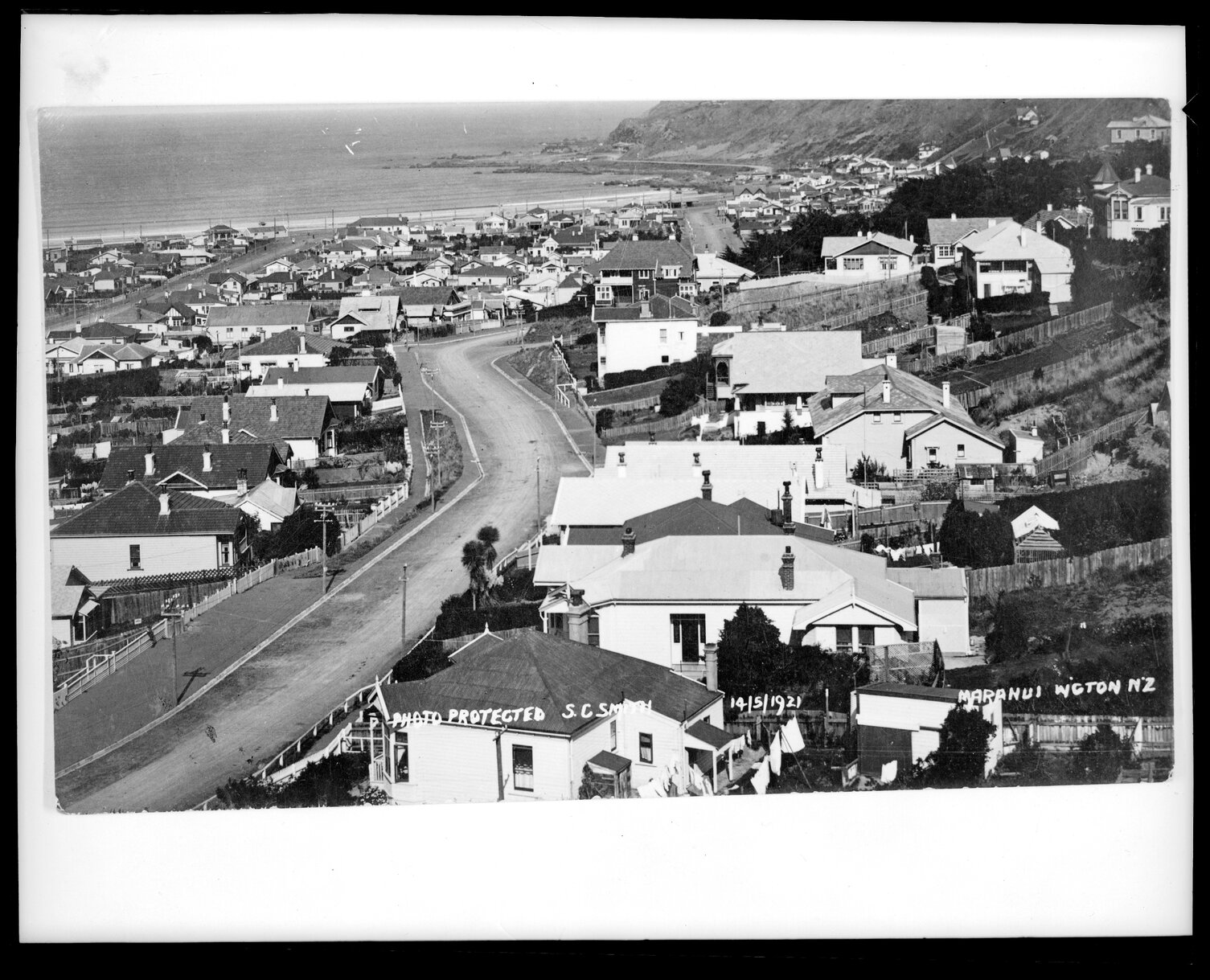 Panoramic photograph of Lyall Bay , from Resolution Street to Queens Drive