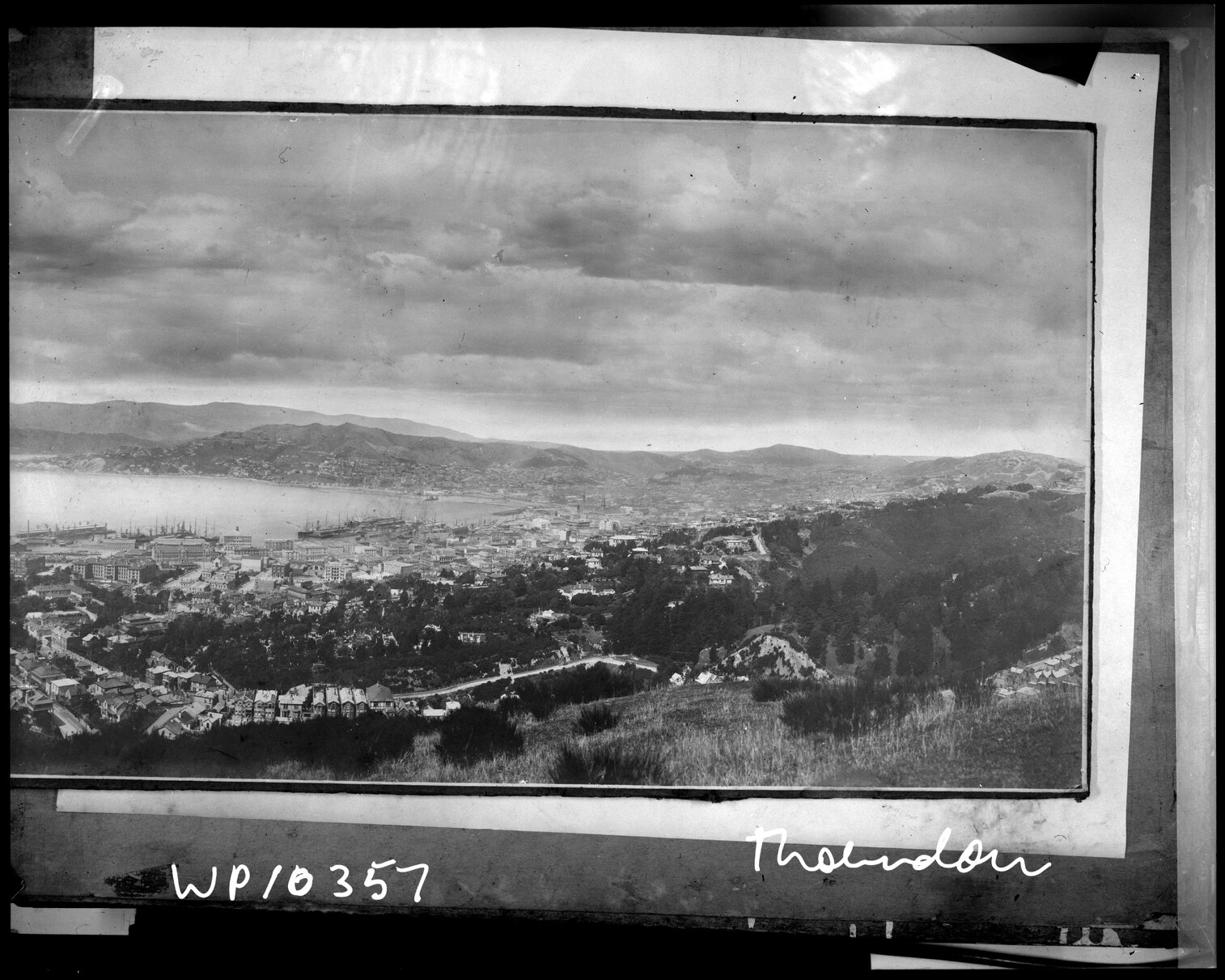 Panorama of Wellington harbour from Tinakori Hills