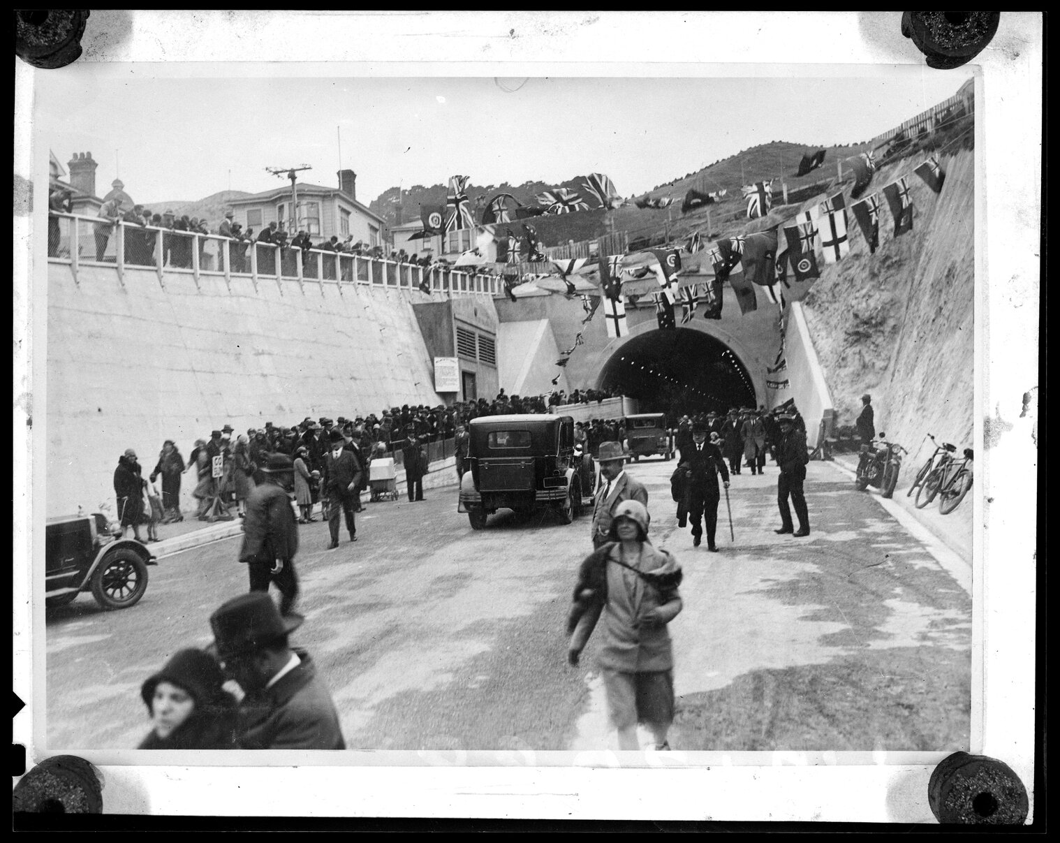Opening of Mount Victoria traffic tunnel