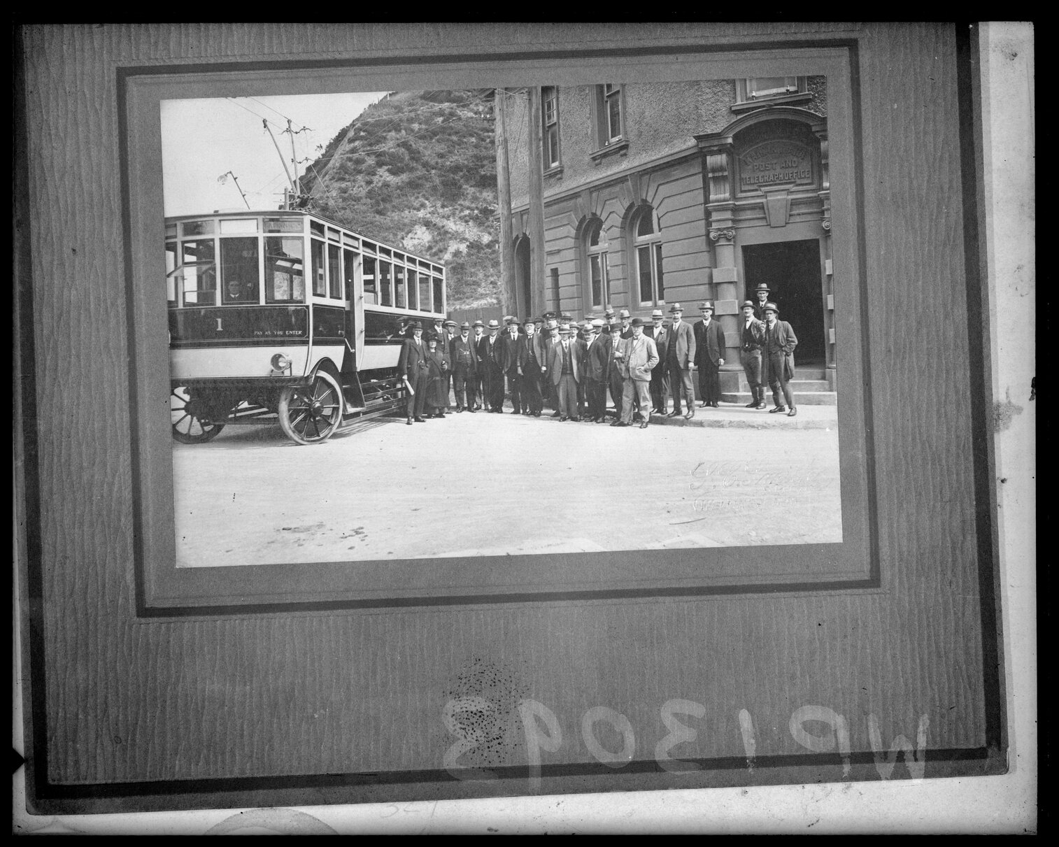 Trackless tram, Kaiwharawhara