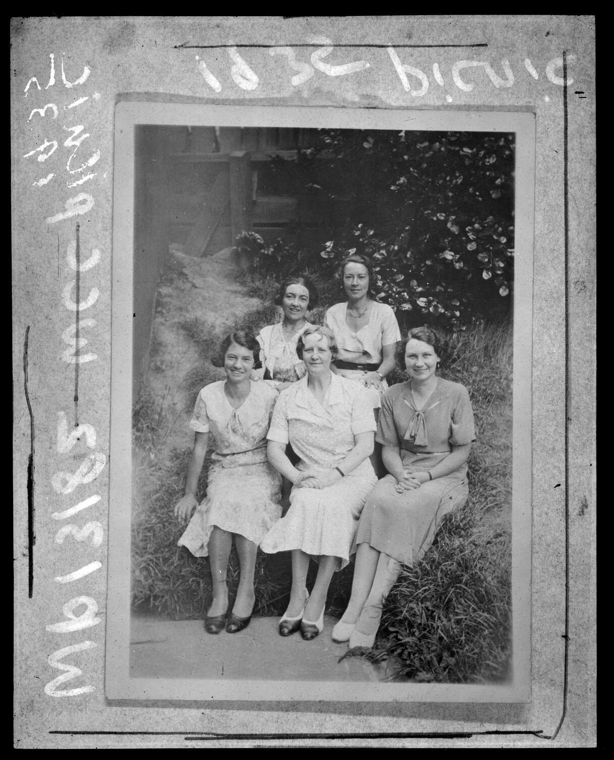 Wellington Public Library staff at staff picnic, Days Bay