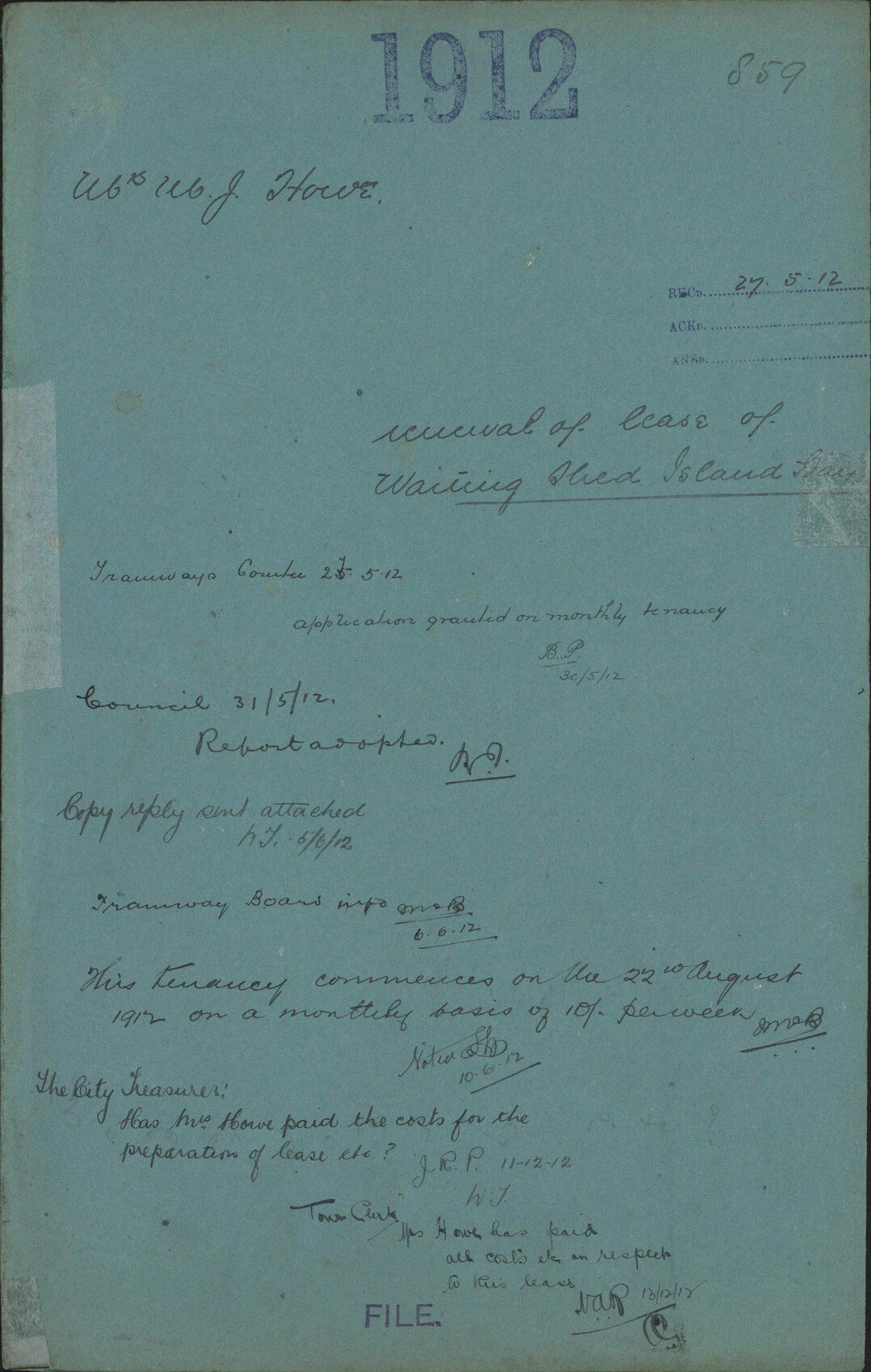 Renewal of lease of waiting shed, Island Bay - Mrs M J Howe