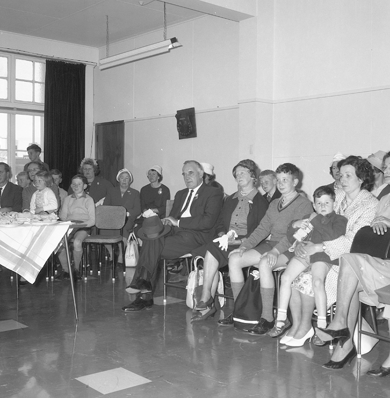 f. Presentation, Traffic House