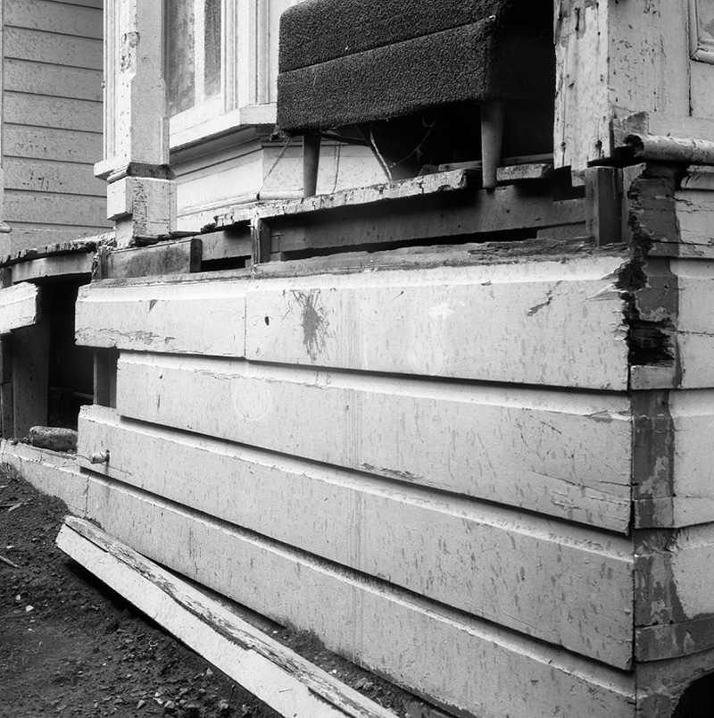 f. No 8 Moturoa Street