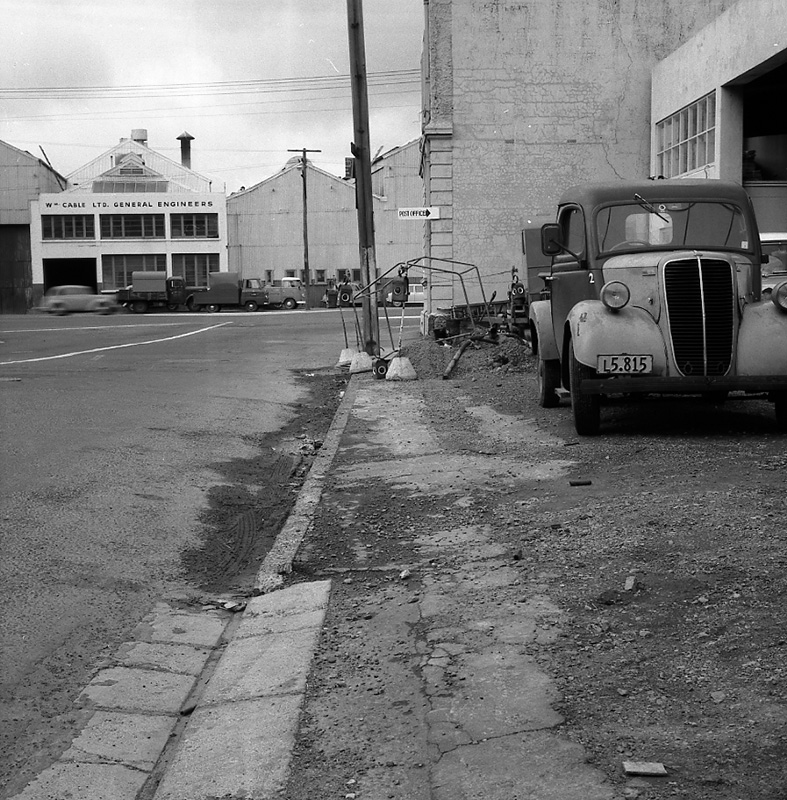 c. Footpath, no. 5 Ngaio Gorge Road, Kaiwharawhara