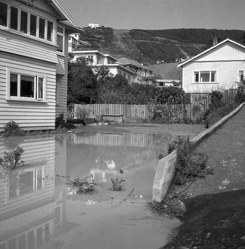 g. Severn St. Kellsmere Avenue