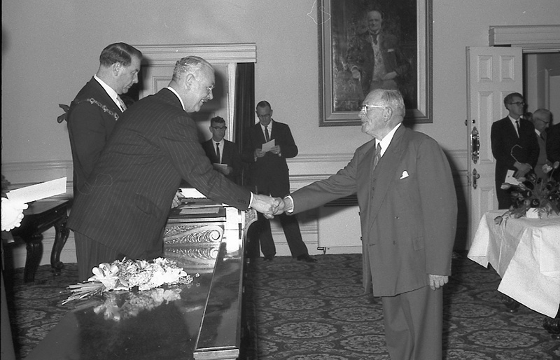 ac. Presentation of Medals to Councillors, His Excellency Sir Bernard Fergusson. Council Chambers