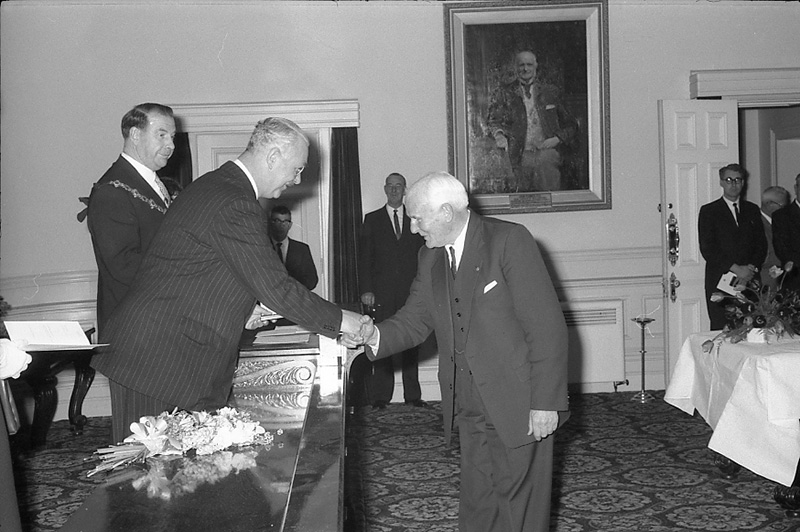 af. Presentation of Medals to Councillors, His Excellency Sir Bernard Fergusson. Council Chambers