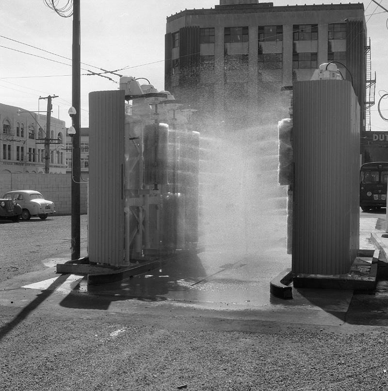 e. Bus washing machine