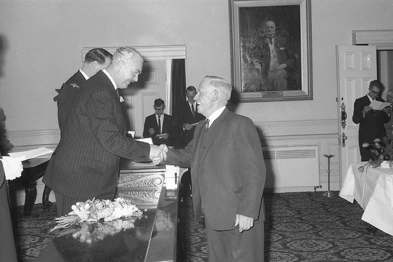 d. Presentation of Medals to Councillors, His Excellency Sir Bernard Fergusson. Council Chambers