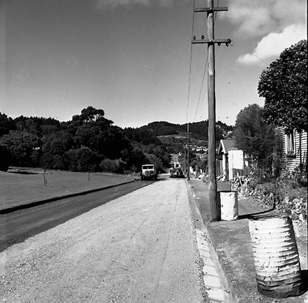 a. Streetscape, sealed and unsealed road surface