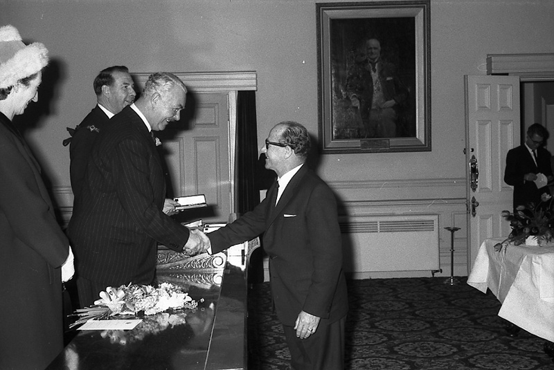 t. Presentation of Medals to Councillors, His Excellency Sir Bernard Fergusson. Council Chambers