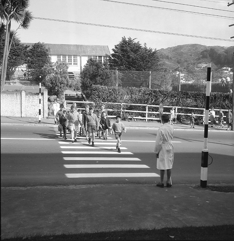 d. Crossing, Main Rd Karori
