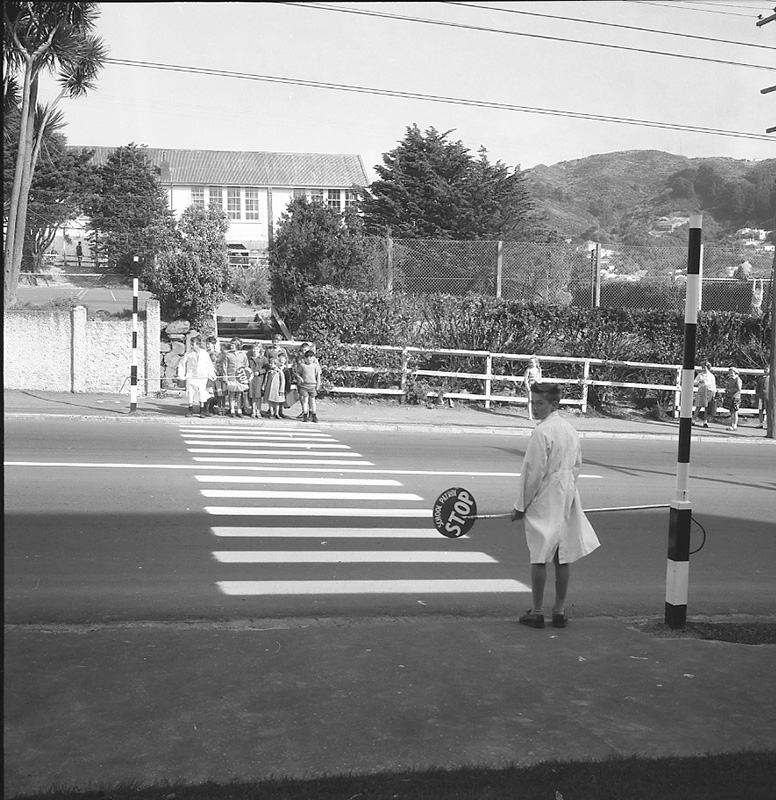 e. Crossing, Main Rd Karori