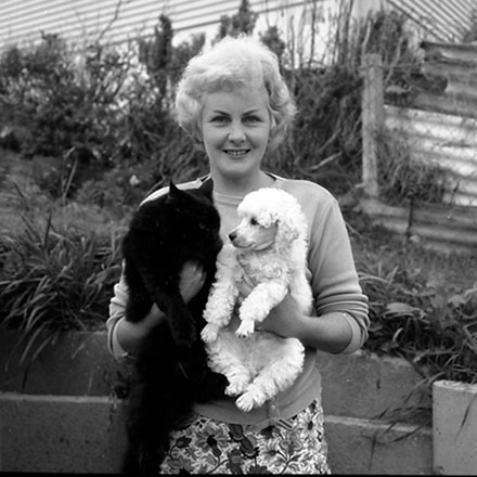 d. Mrs Lynch, 10 Berkshire Avenue