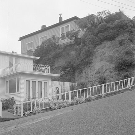 b. Dwelling, 49 Pitt Street, Wadestown