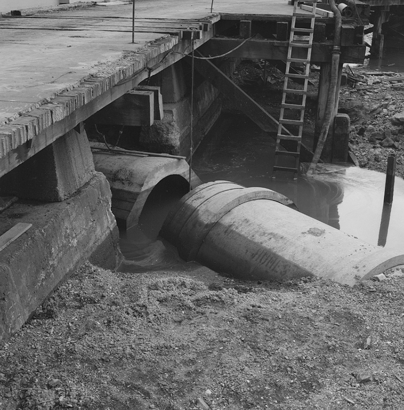 b. Taranaki Street Wharf, Drainage