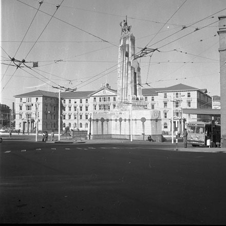 b. Cenotaph, Government Buildings