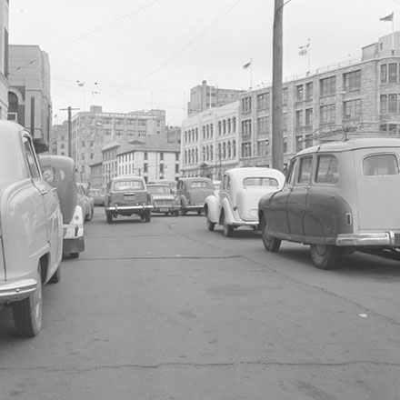a. Traffic, Customhouse Quay