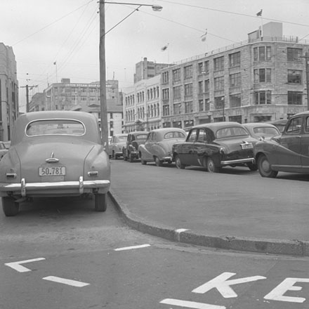 e. Traffic, Customhouse Quay