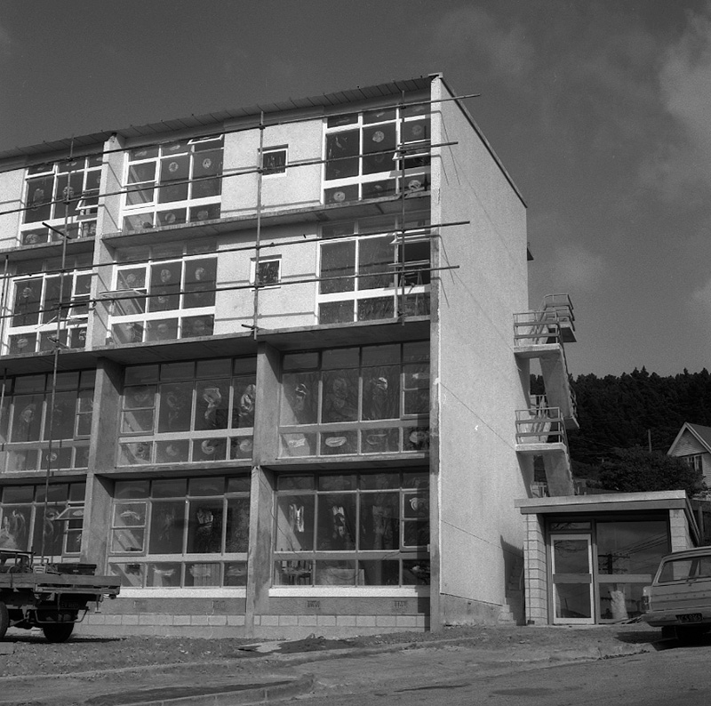a. Duncan Terrace Flats