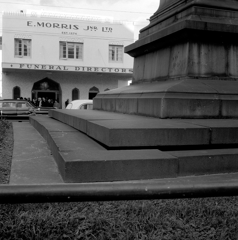 d. Queen Victoria Statue, Kent Terrace