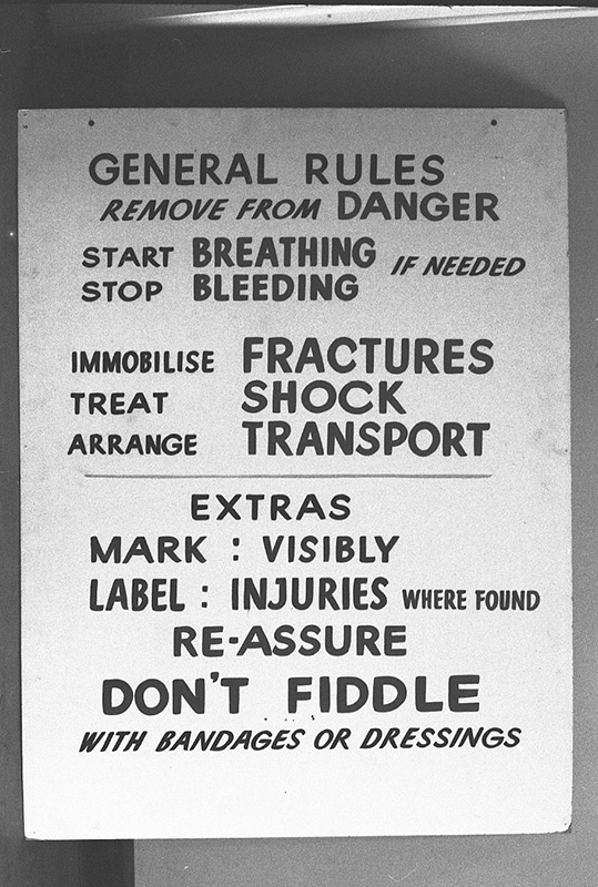 f. Civil Defence, Copies Instruction Signs
