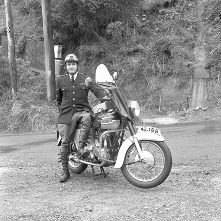 b. Traffic, Liardet St