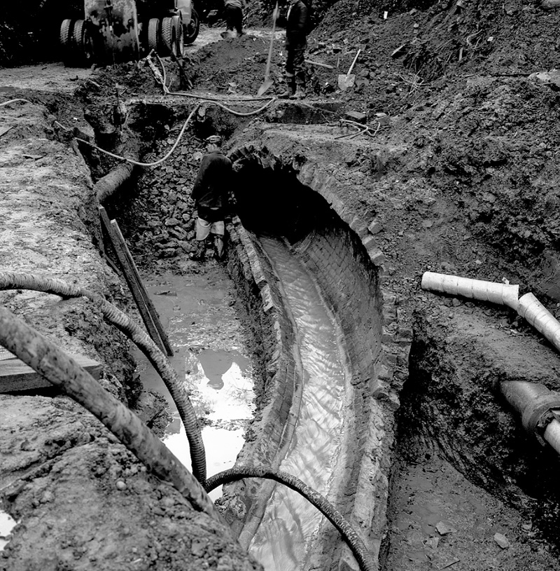 b. Hobson Street Drainage, Thorndon Quay