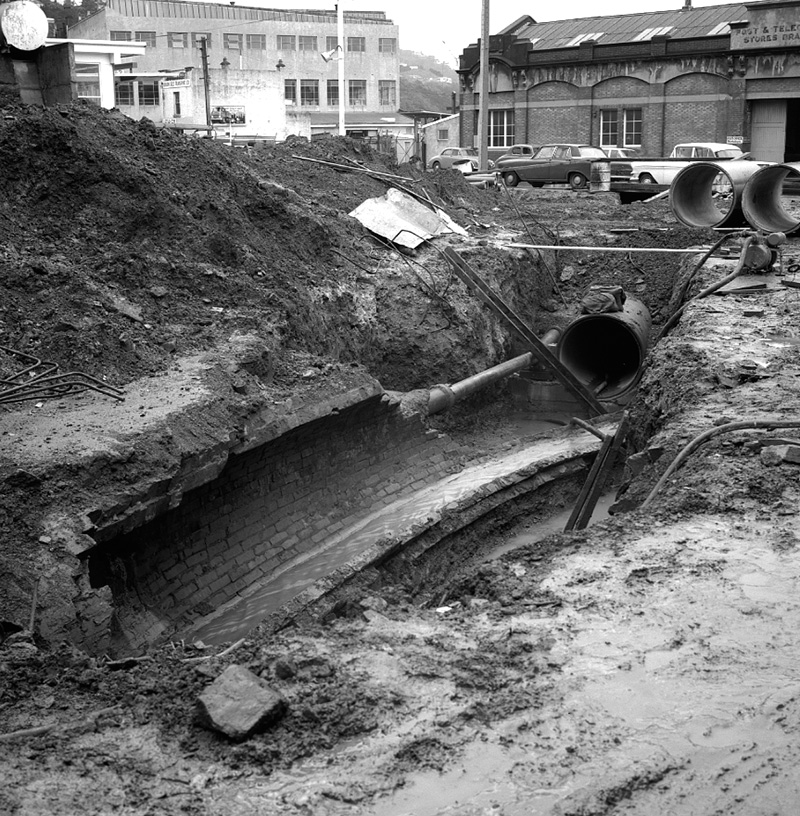 e. Hobson Street Drainage, Thorndon Quay