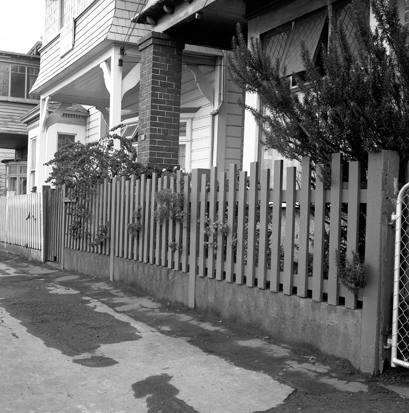 m. Fences, nos 58-78 Tinakori Rd