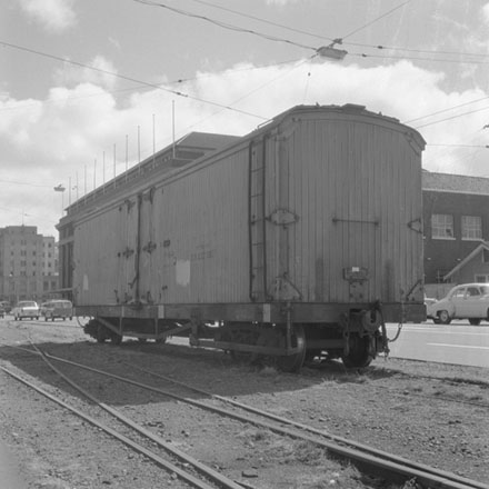 c. Traffic - Waterloo Quay