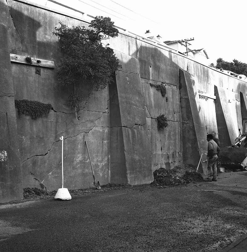 d. Bidwill Street, Retaining wall