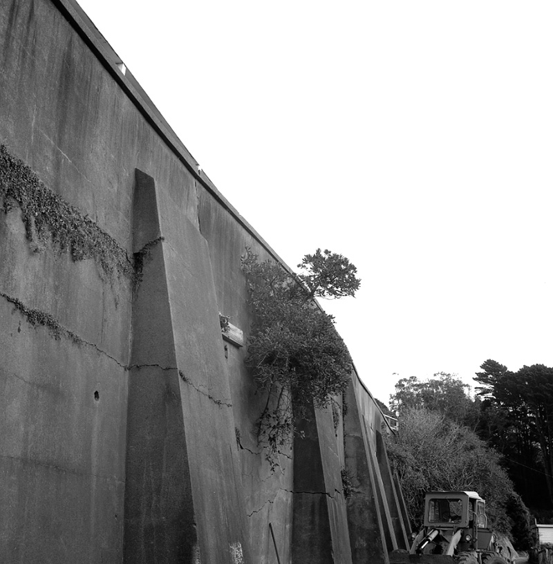 e. Bidwill Street, Retaining wall